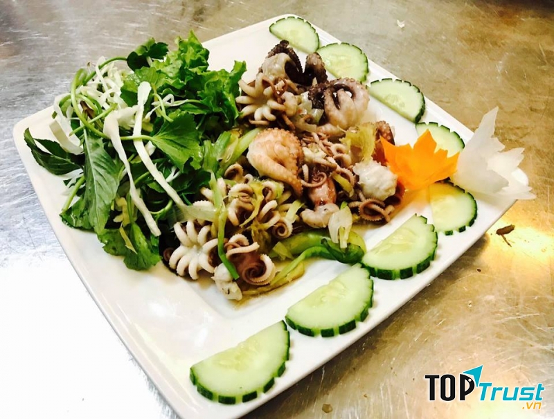 Món ăn được bài trí vô cùng đẹp mắt