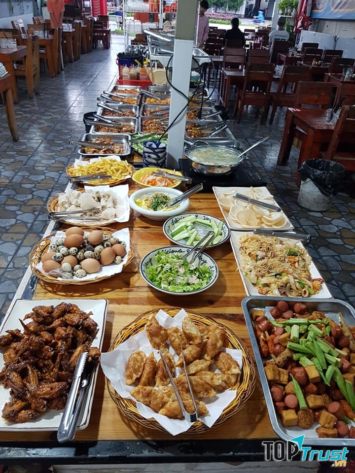 Cùng với những địa chỉ trên, quán Buffet Cát Tiên 2 cũng là một cái tên không thể không nhắc đến.