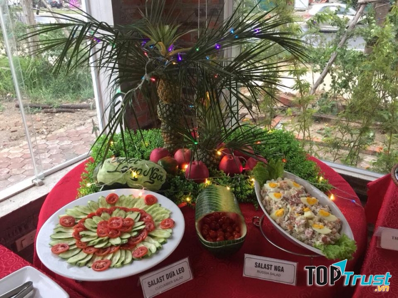 Buffet ngon hấp dẫn tại nhà hàng