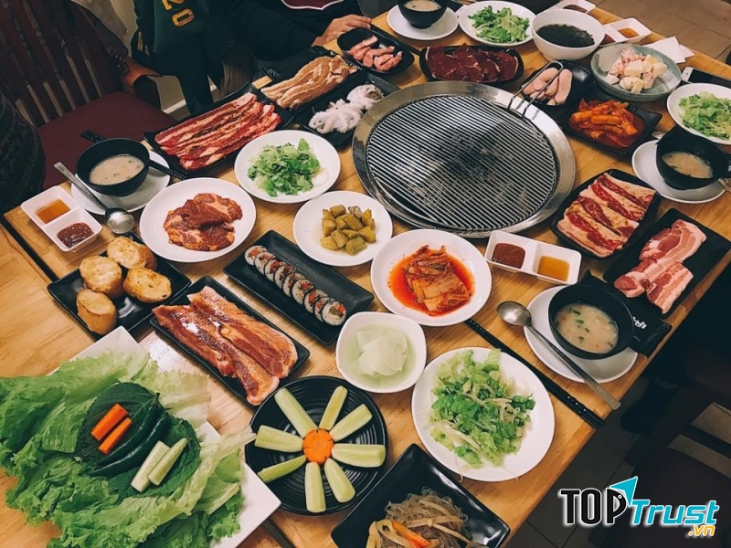 Buffet nướng - Tùng Chi