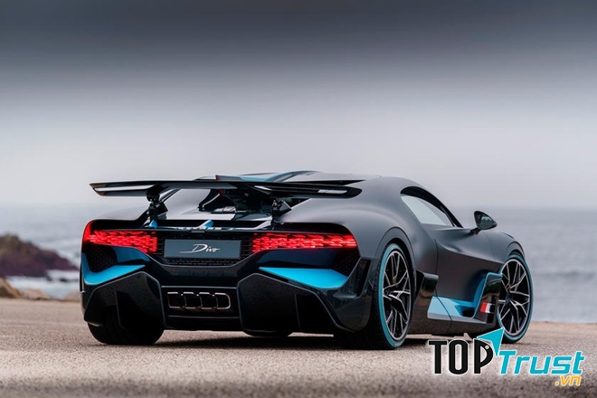 Bugatti Divo: 5,8 triệu USD
