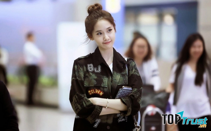 Thành viên Yoona (SNSD) búi tóc củ tỏi dễ thương không nào?