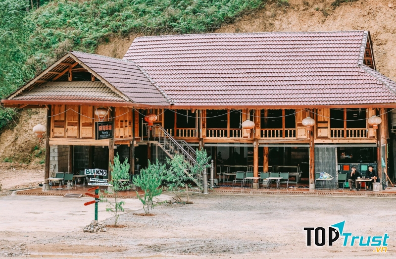 Bụi Homestay