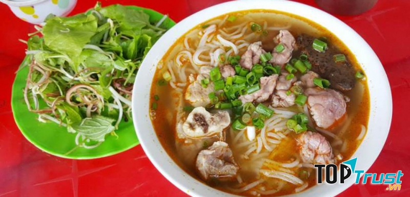 Bún bò bà Thủy
