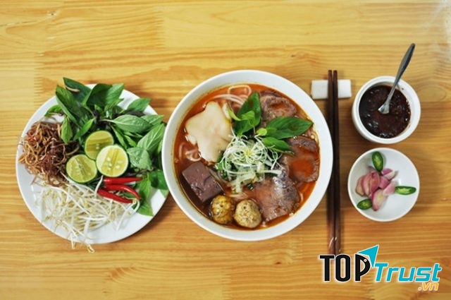 Bún bò Huế