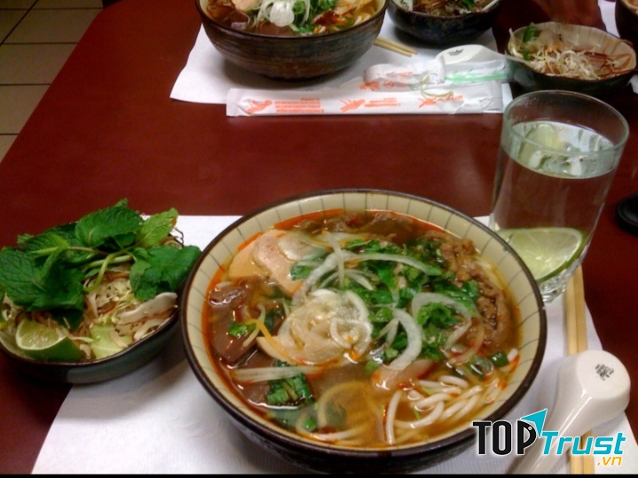 Bún bò Huế - Món ăn đặc trưng của Cố Đô