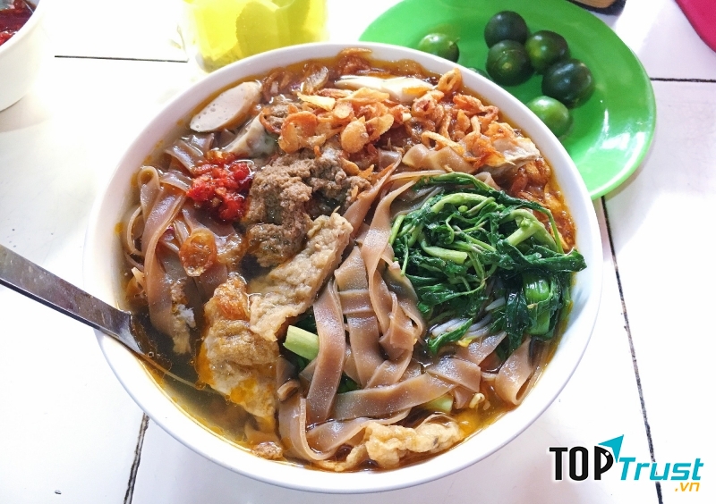 Bún miến bánh đa cua Hải Phòng