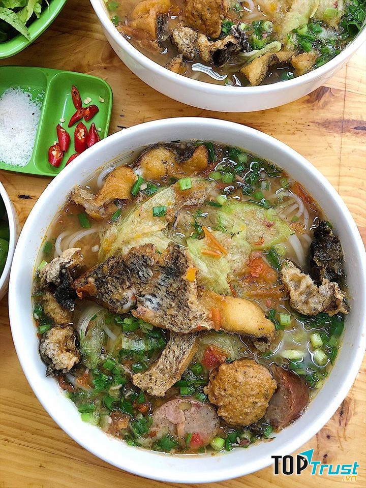 Lẩu Sumo - Bún Cá Cay Cổng Cảng