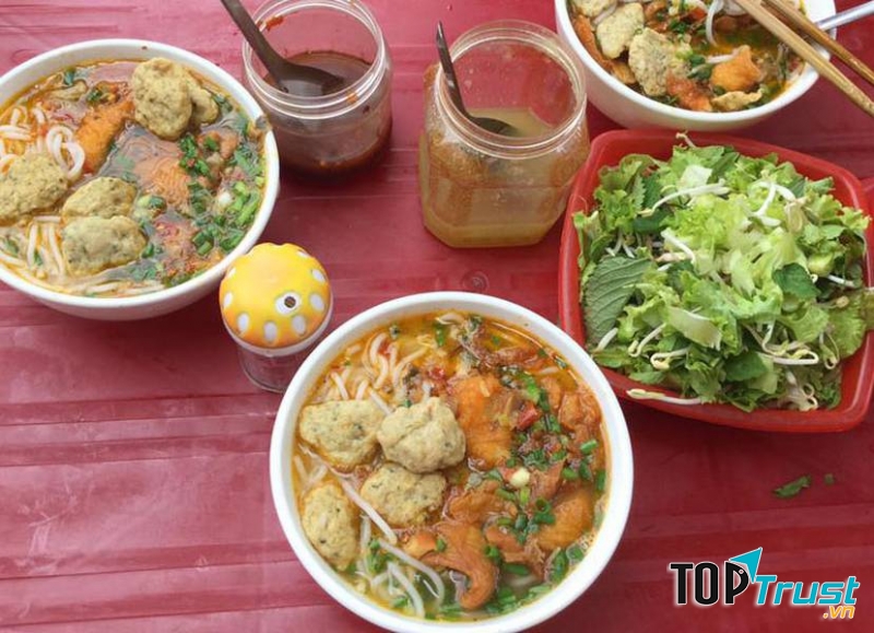 Bún Cá Cay Hoàng Diệu