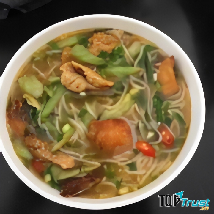 Bát bún cá đầy đặn tại Bún Cá Đất Phượng
