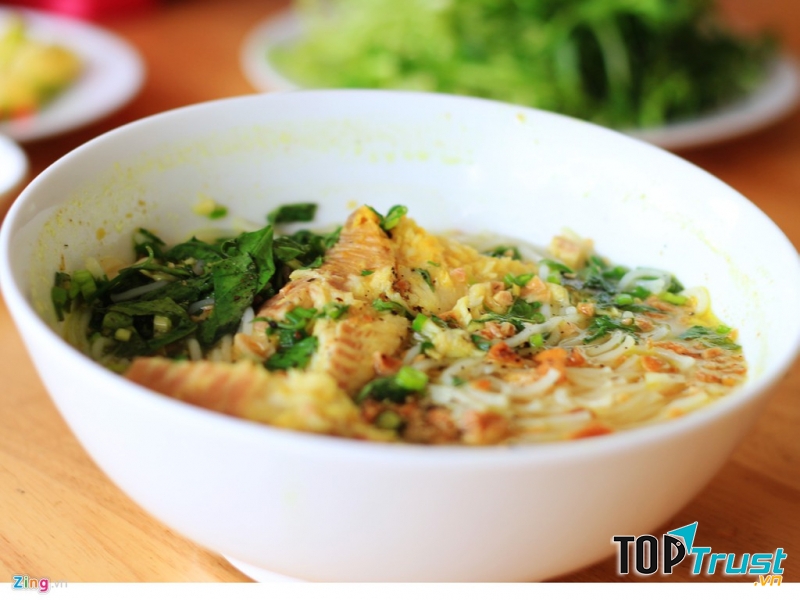 Đây là một quán ăn mang đến hương vị mới mẻ và khác biệt ở phố Mai Dịch.