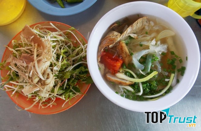 Món bún cá sứa quán 54 Bình Lợi