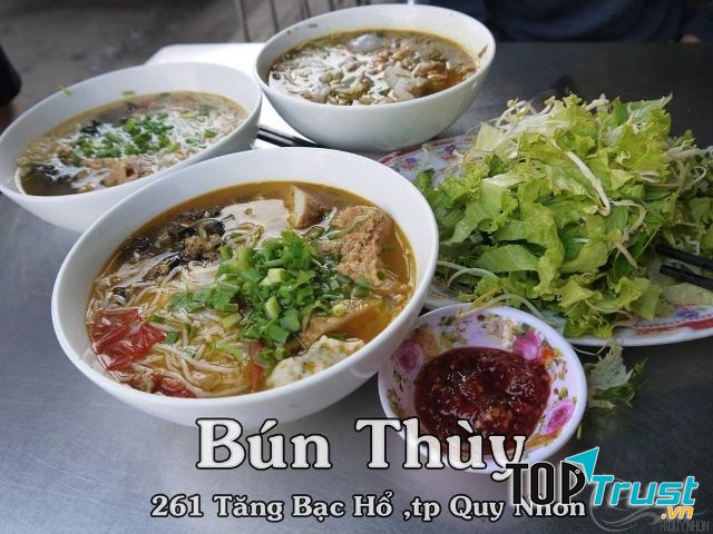 Tô bún chả của quán