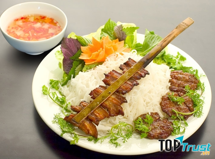 Bún chả Nam Định thơm ngon, bổ dưỡng