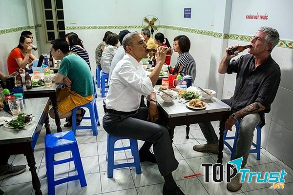 Bún chả được coi là một trong những đặc sản đặc trưng của ẩm thực Hà thành.