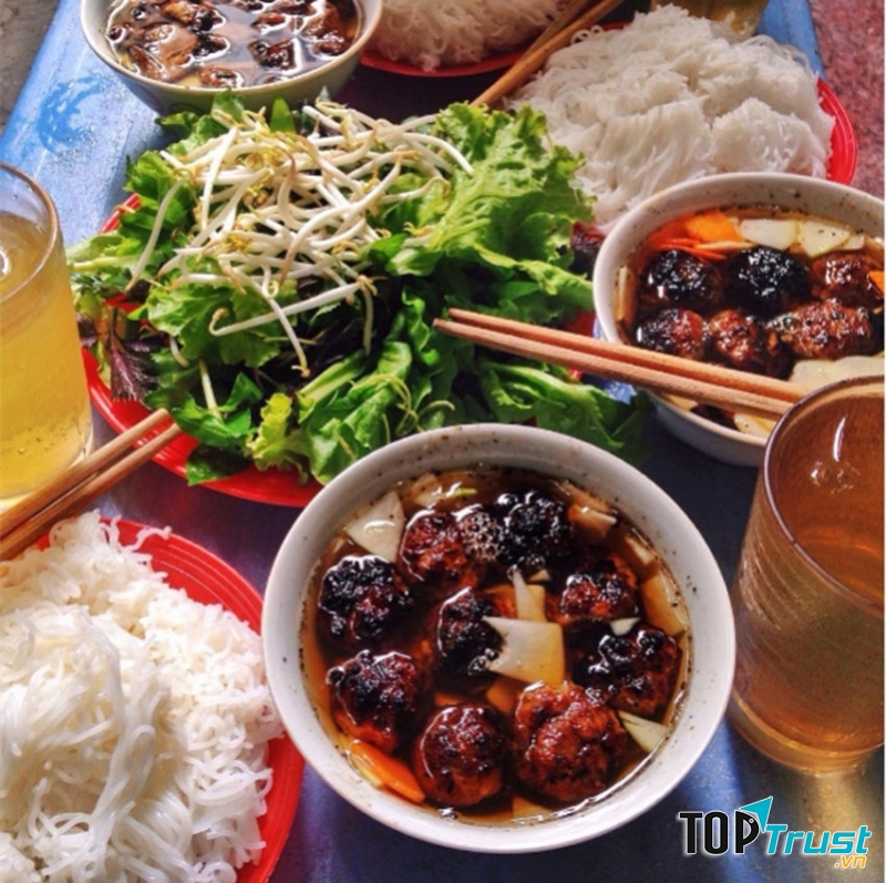 Bún chả 74 Hàng Quạt