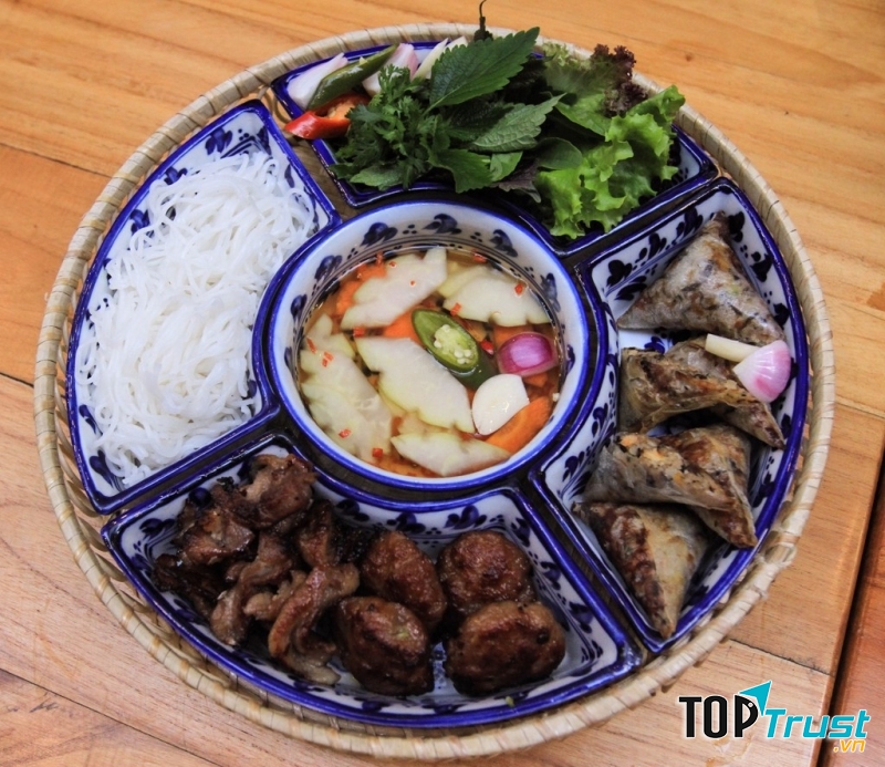 Bún chả Hàng Than
