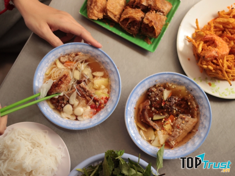 Bún chả Mai Hắc Đế - ảnh minh họa