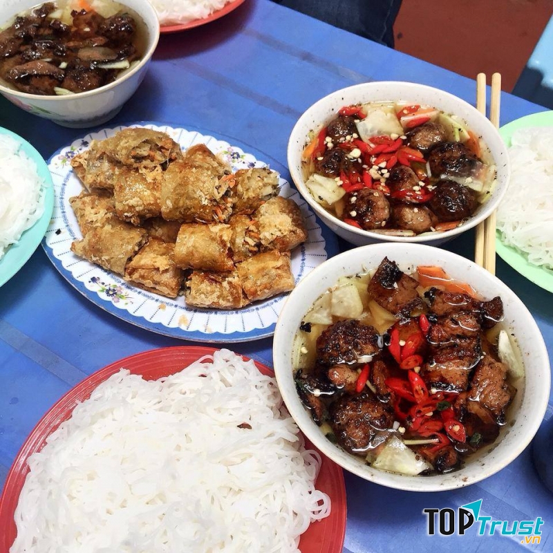 Bún chả Nguyễn Biểu