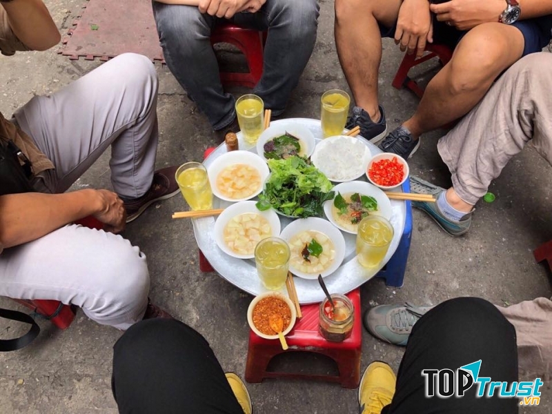 Bún chả Bạch Mai