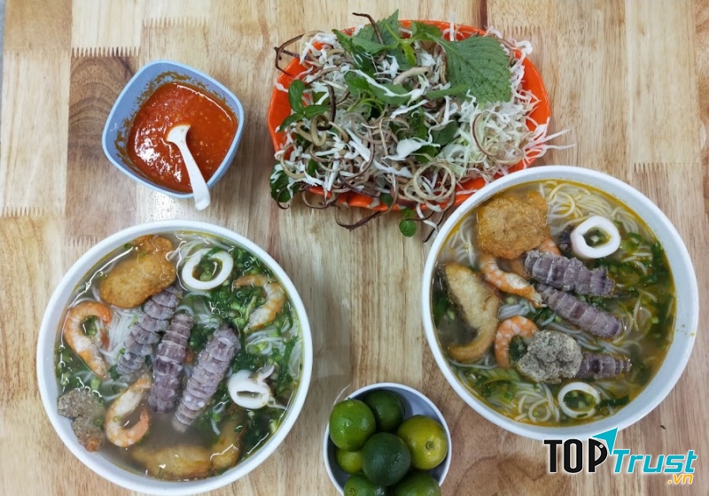 Bún Cua hải sản Lê Thái