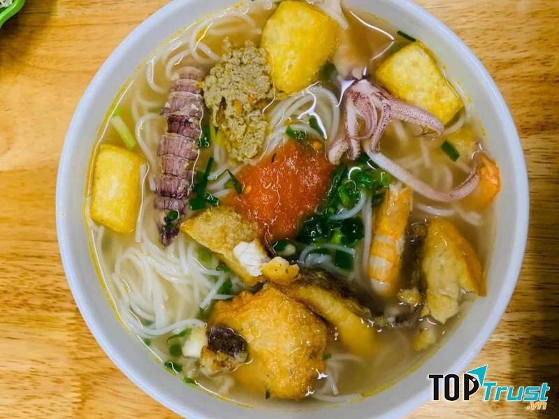 Bún Cua hải sản Lê Thái