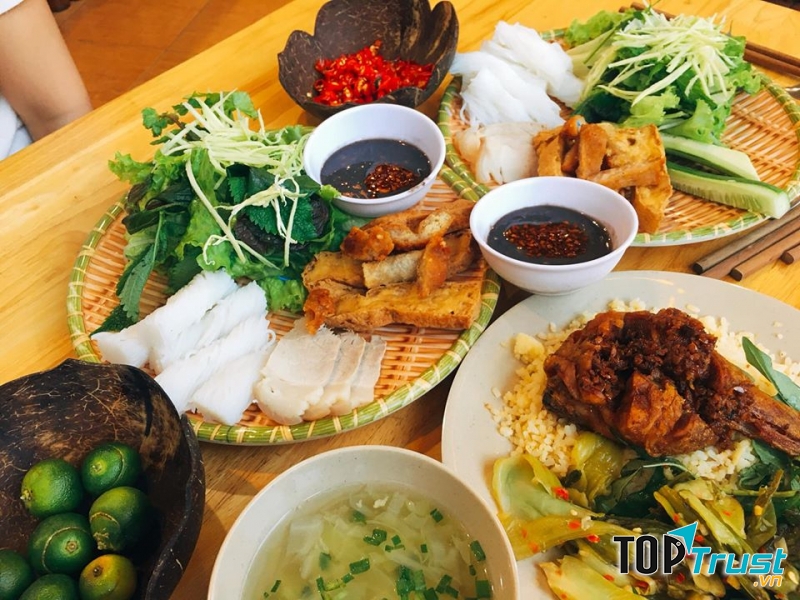Bún đậu Cô Liên