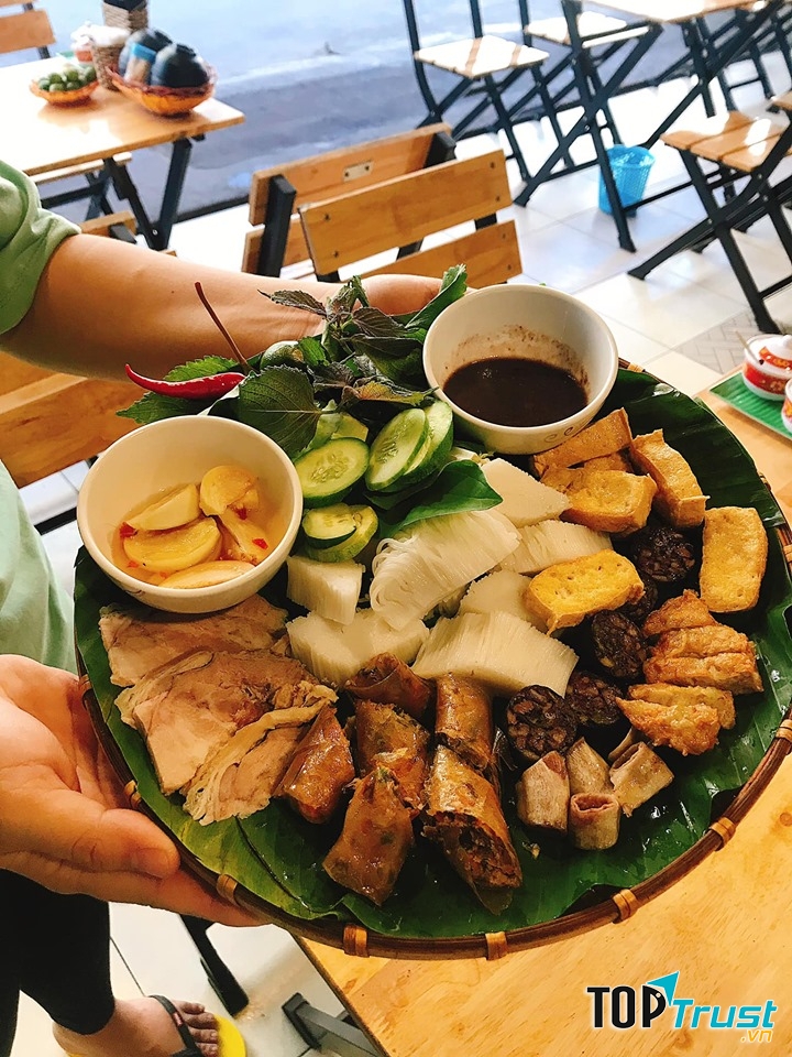 Một phần bún đậu quá chất lượng