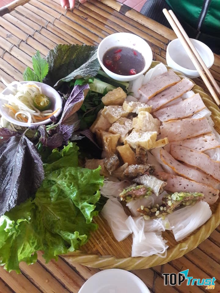 Bún đậu mắm tôm chị Hằng