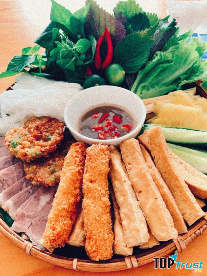 Món ăn được chuẩn bị chu đáo