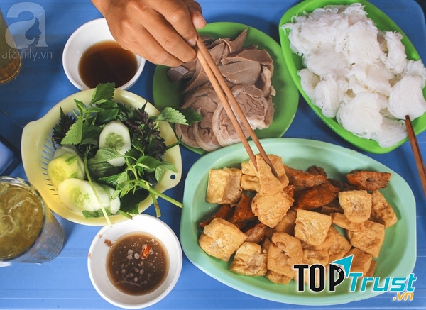 Bún đậu thơm ngon hấp dẫn của Bún đậu  U Nga