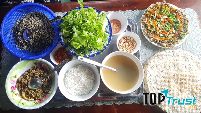 Nguyên liệu cho món bún hến