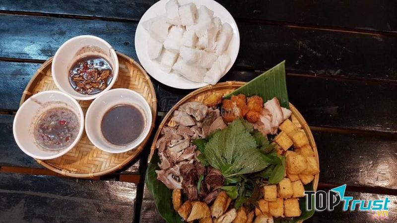 Bún lòng mắm tôm