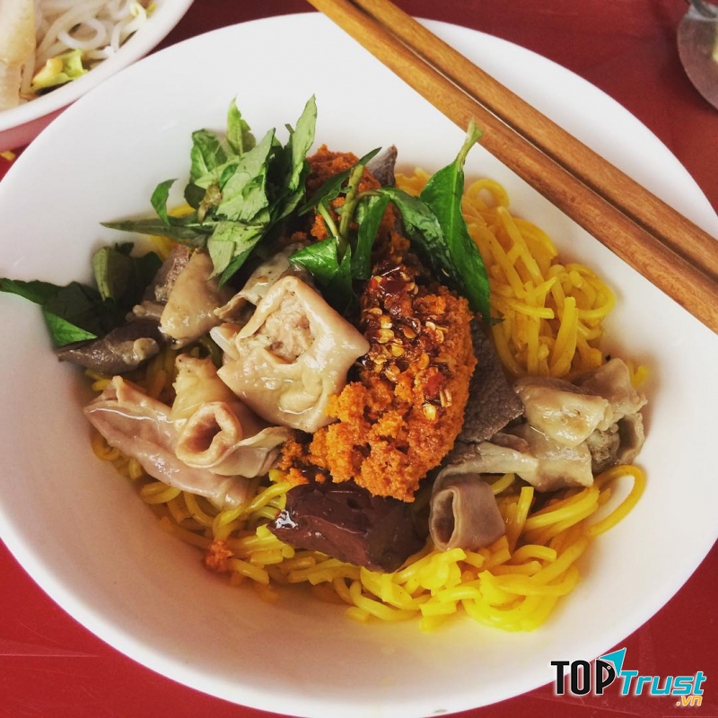 Bún lòng xào nghê