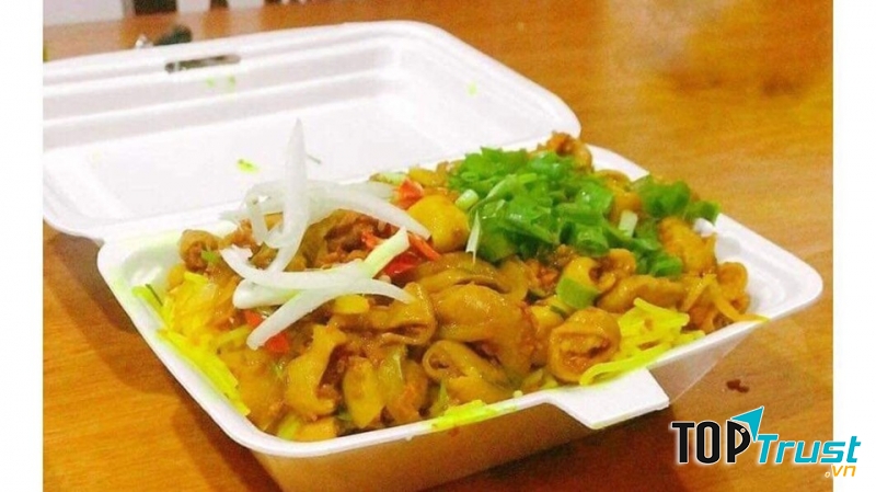 Bún lòng xào nghệ Vy Vy