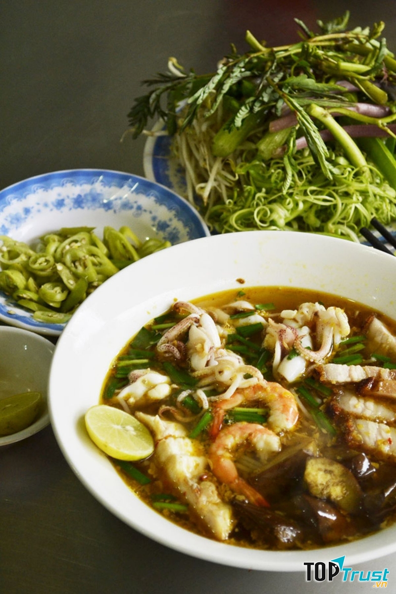 Bún mắm chị Bé