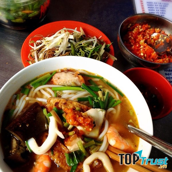 Cô chủ nhiệt tình và thân thiện với khách hàng