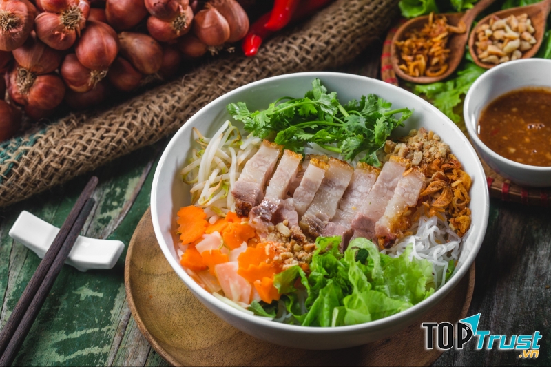 Bún mắm nêm
