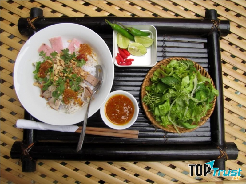 Bún mắm nêm