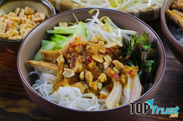 Bún mắm nêm