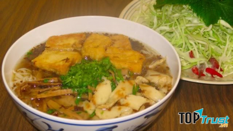 Bún măng chua chay