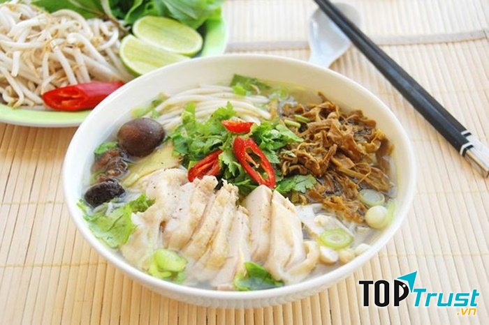 Bún măng vịt chay