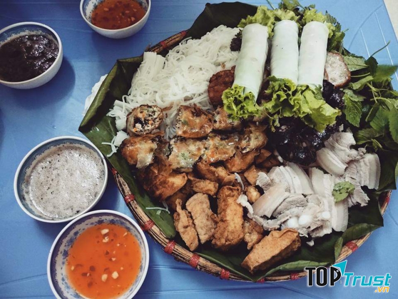 Mẹt 2 người tại quán