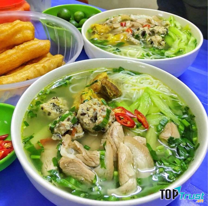 Bún mọc dọc mùng Hàm Long
