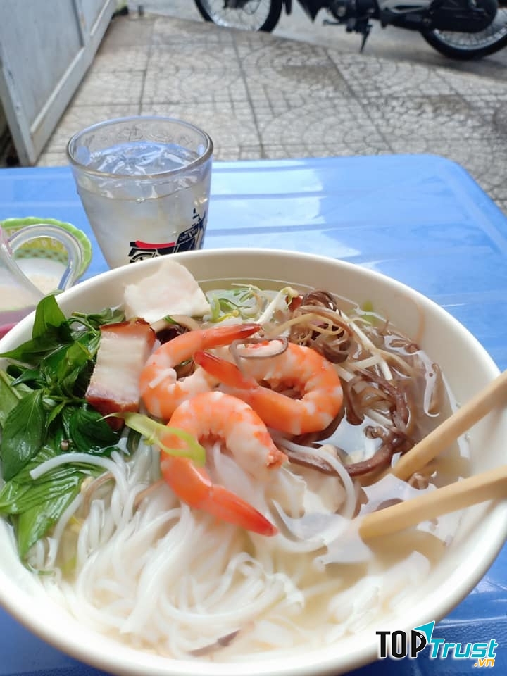 Bún nước lèo Xuân Thúy