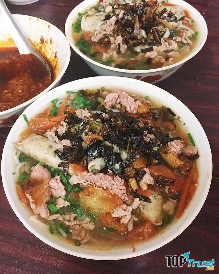 Bún ốc tóp mỡ Bà Giao