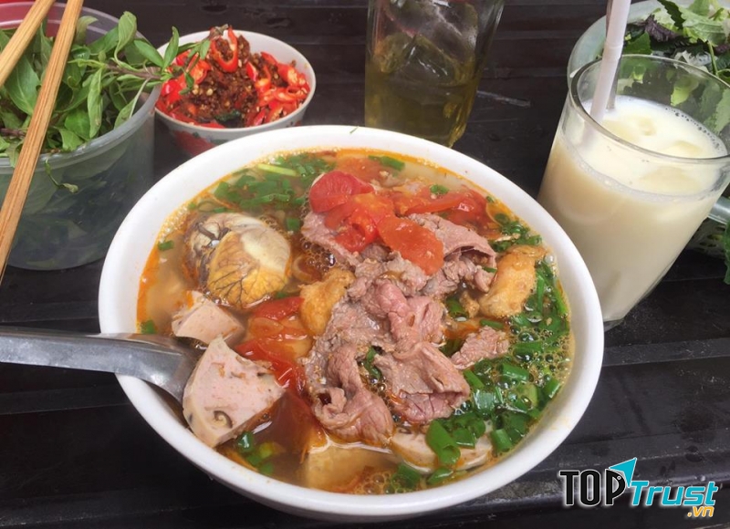 Bún riêu Hàng Lược