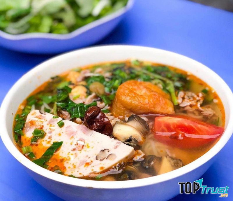 ﻿Bún riêu gánh