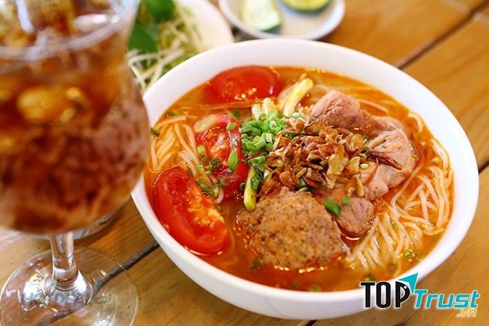 Bún riêu tôm Thuận Phúc