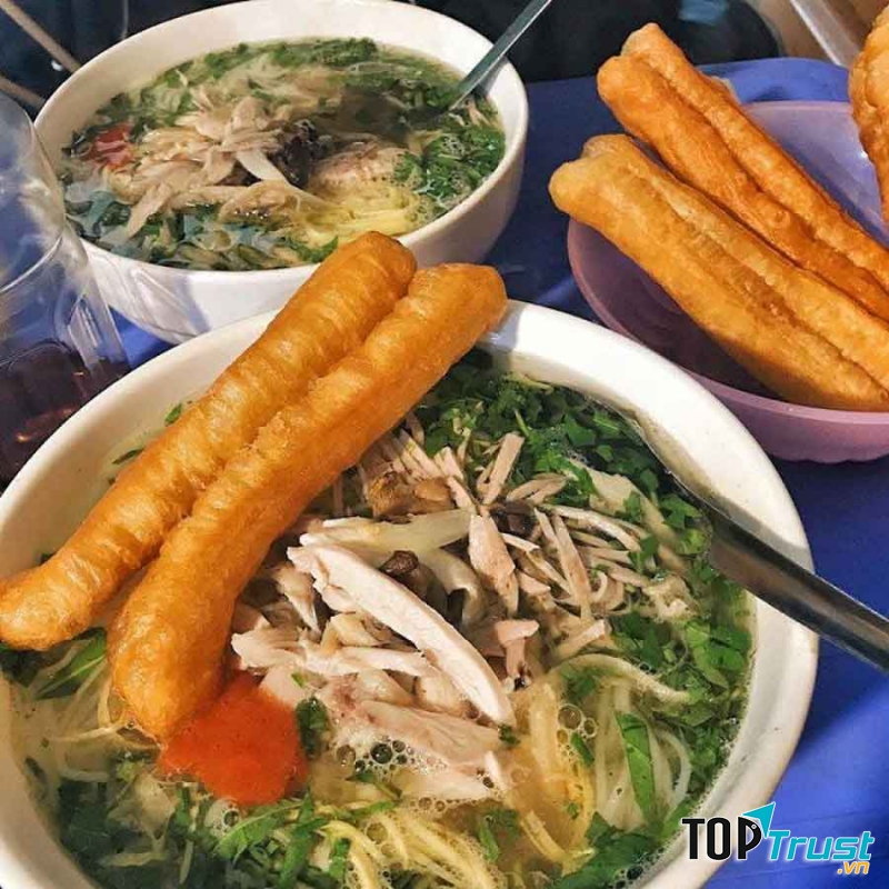 Bún thang Bà Đức
